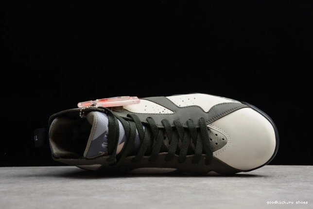 AT3375-100 7 Icicle x Jordan Patta Air 0730